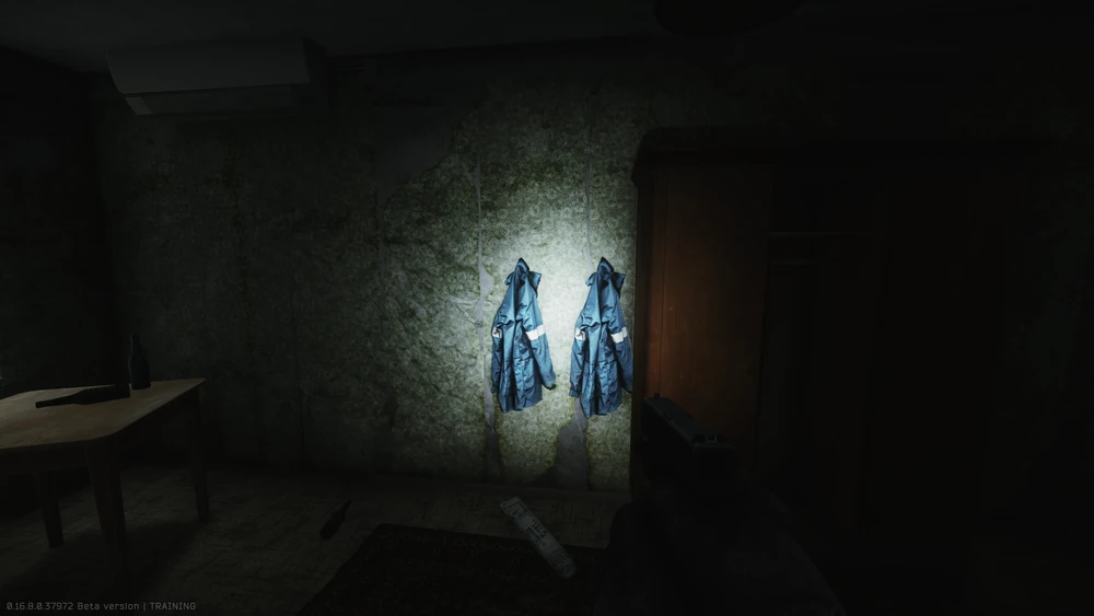 宿舍楼205房间衣服 宿舍楼205房间衣服