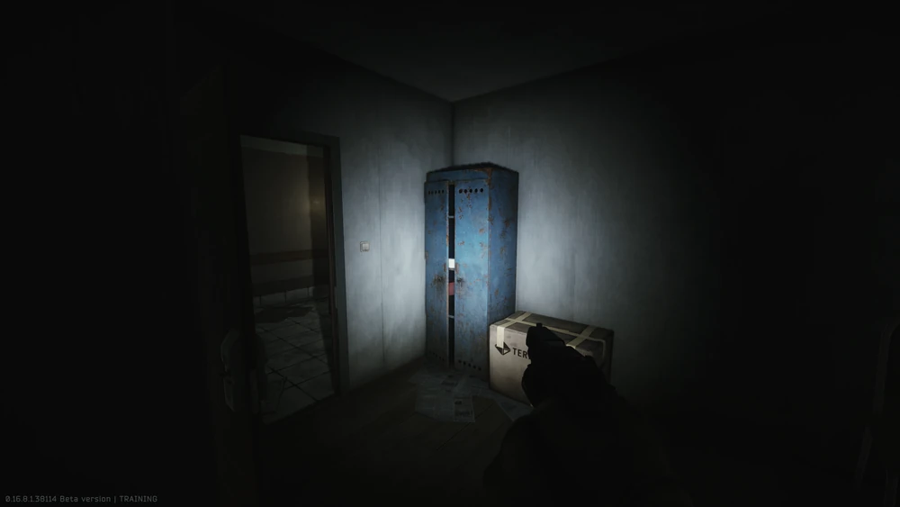 疗养院西楼216房间的蓝色储物柜 疗养院西楼216房间的蓝色储物柜