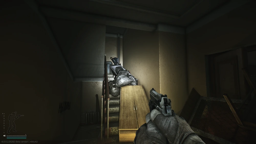 3楼到4楼的楼梯堆满了垃圾 3楼到4楼的楼梯堆满了垃圾